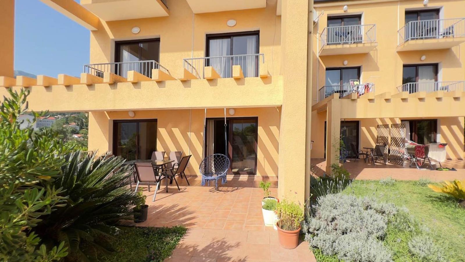 Villa Risan Apartments Exterior foto